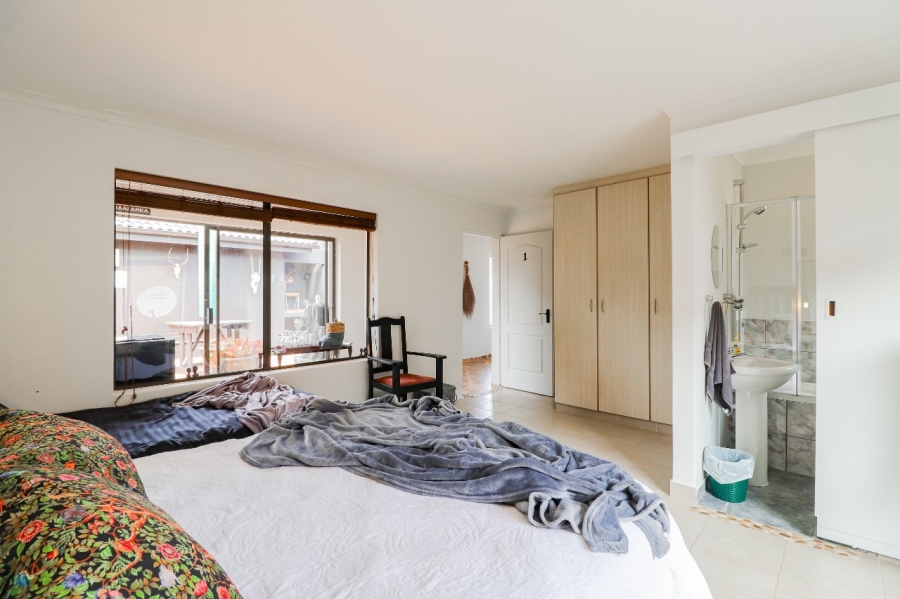 10 Bedroom Property for Sale in Dana Bay Western Cape